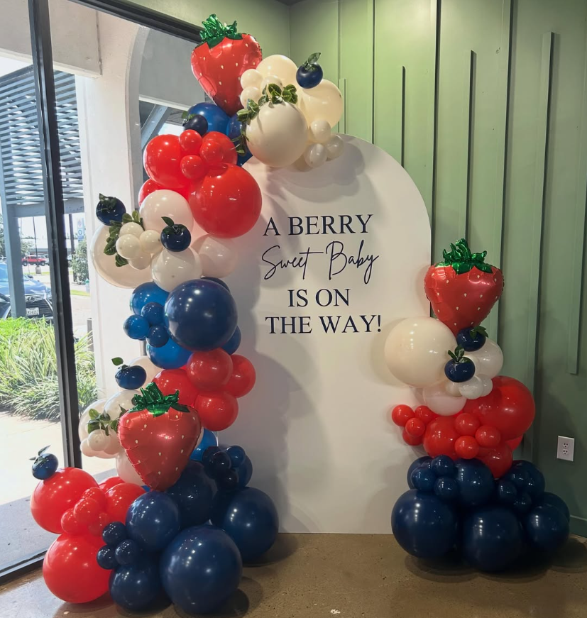 red blue beige berry balloon garland